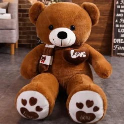 Plush Boutiques Ours^Ours en peluche avec une écharpe